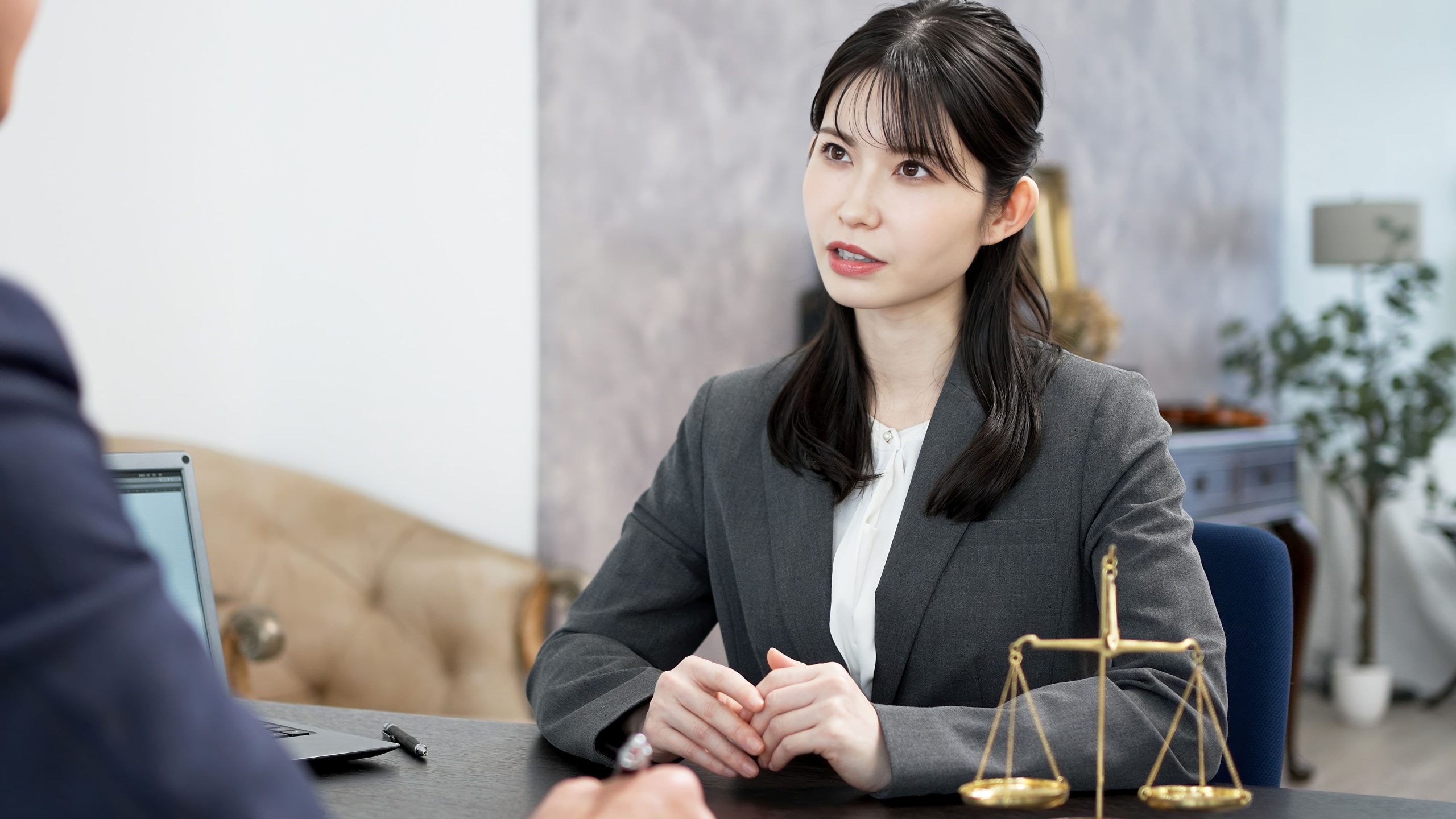 Servicios de consultoría en el área legal